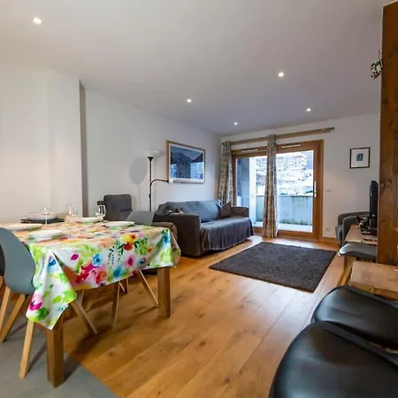 Lejlighed Grand Paradis B01 - Modern With Great Location